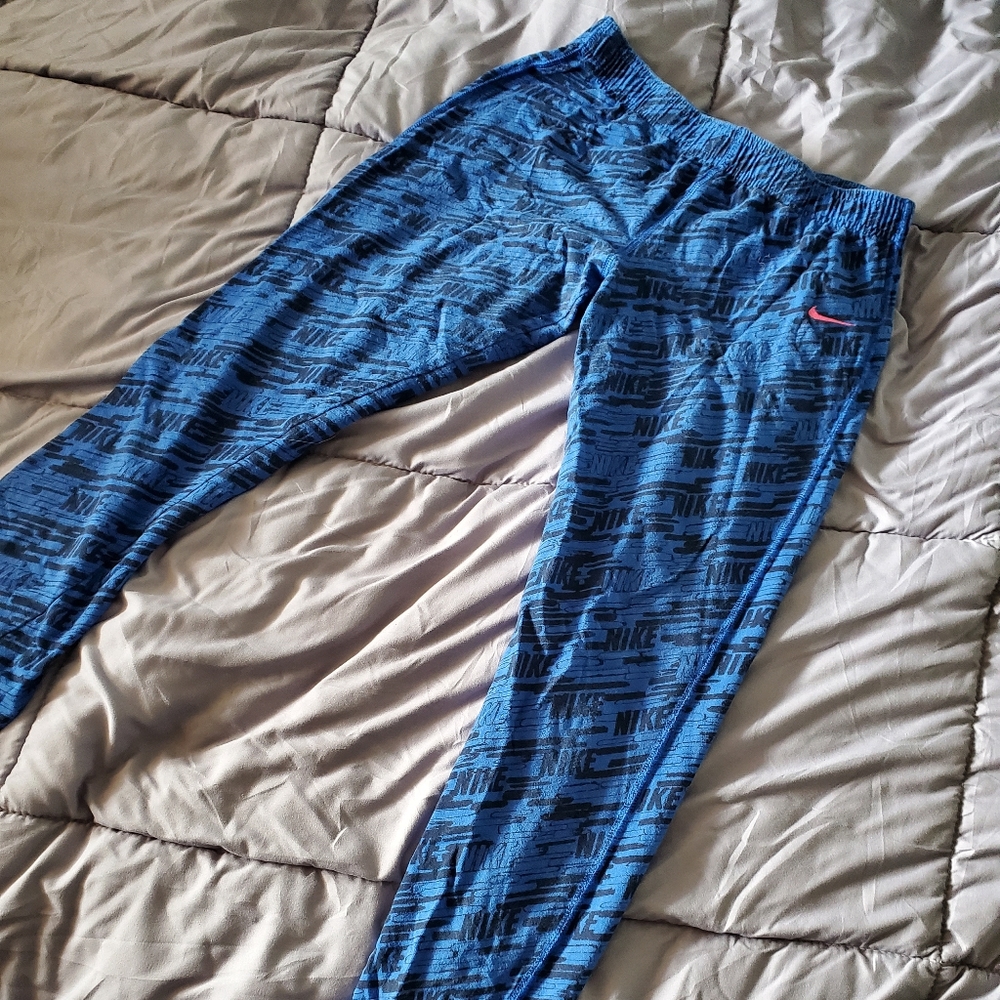 Nike workout leggings